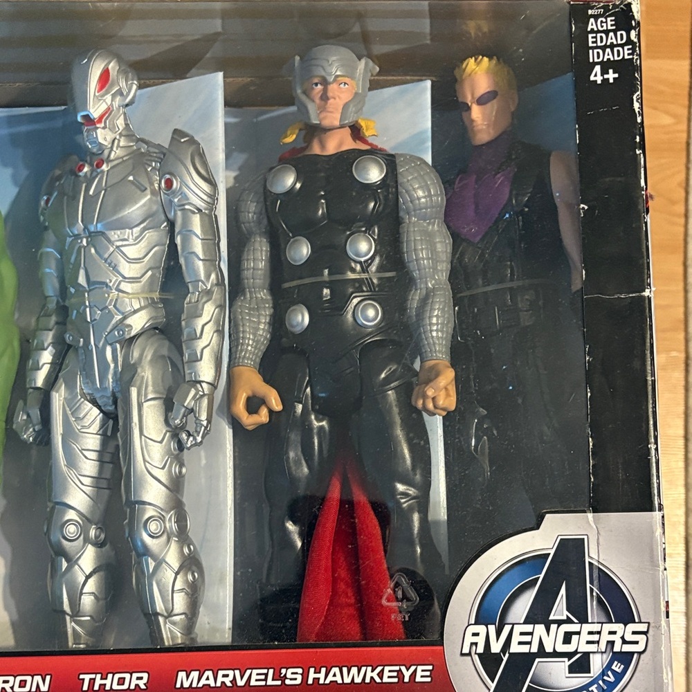 Marvel Avengers Hero Series Figures - Red, Green, Silver, Black - Picture 3 of 9